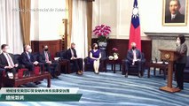 Un gobernador estadounidense visita Taiwán tras maniobras militares chinas