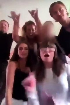 La primera ministra de Finlandia, Sanna Marin, de fiesta