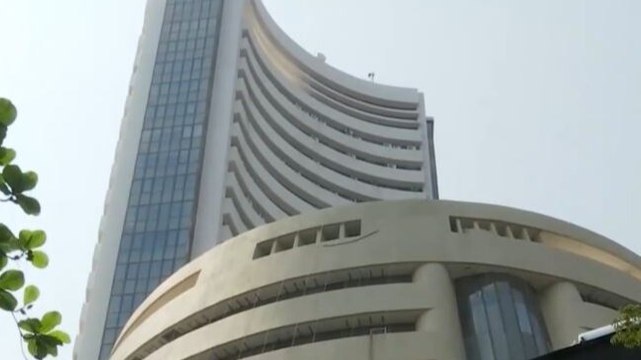 Sensex plunges 872 pts, investors lose over Rs 6.5 lakh crore in 2 days; Rupee hits 4-week low against US dollar; more
