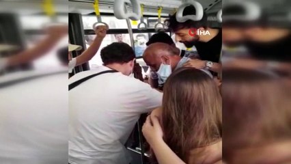 Metrobüste bir kadın, izinsiz fotoğraflarını çeken tacizciye tokat attı