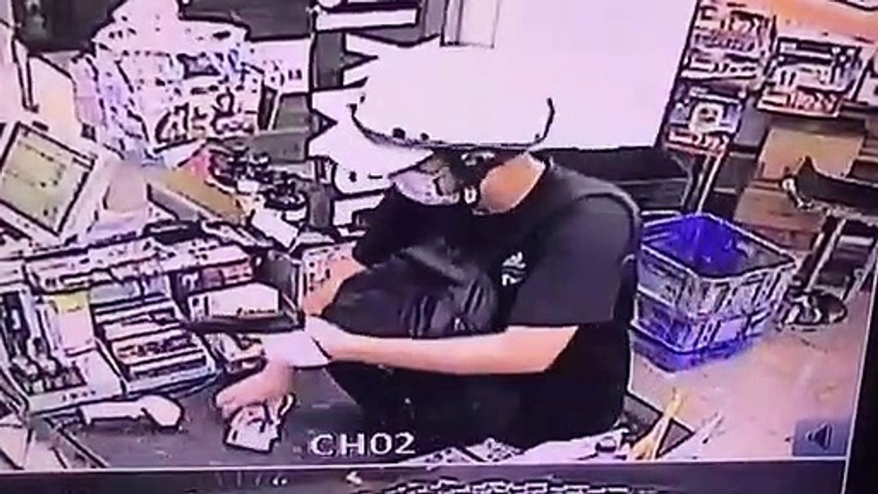 台南殺警嫌又犯案？　疑現身新營持槍搶超商 警追緝中