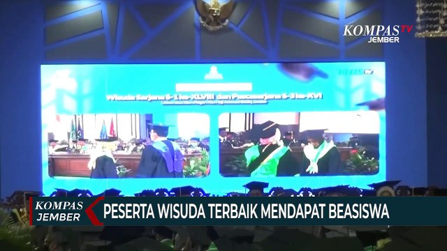 325 Mahasiswa UIN KHAS Jember Wisuda, Lulusan Terbaik Dapat Beasiswa