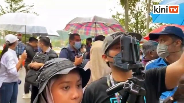 LIVE: Najib to prison - Federal Court upholds SRC conviction