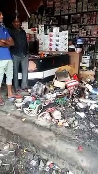 इलेक्ट्रॉनिक की दुकान में लगी आग,लाखों रुपए का सामान जलकर खाक