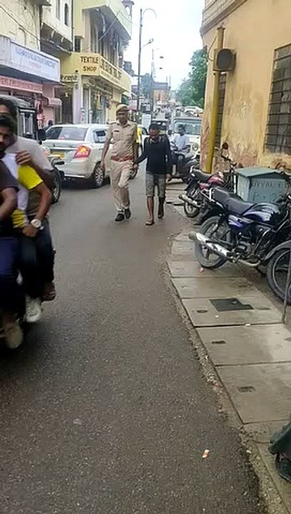 आर्मी लेफ्टिनेंट बनकर घूम रहा था आमेर महल, शक होने पर पहुंचा हवालात