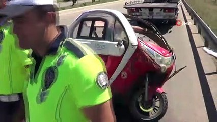 Otomobille çarpışan elektrikli mopetin sürücüsü hayatını kaybetti