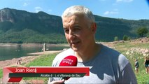 Vilanova de Sau rechaza el turismo de sequía ante la avalancha de visitantes