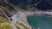 Emergenza climatica, la siccità trasforma i laghi delle Alpi in pozze d'acqua