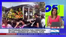 Multitudinaria despedida a comunicador asesinado en barbería de Copán