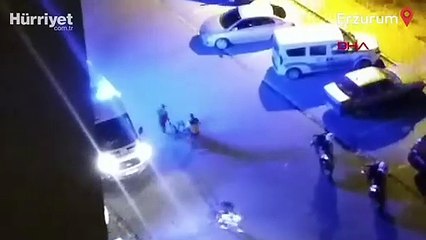 Annesini, erkek arkadaşıyla görünce çılgına döndü