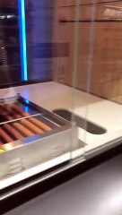 Ce robot fabrique des Hot Dogs... Enfin presque