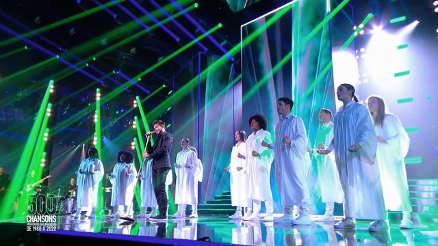 Vincent Niclo chante Ecris l'histoire de Grégory Lemarchal dans Les 500 chansons préférées des Français sur M6