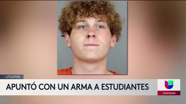 Apuntó con un arma a estudiantes