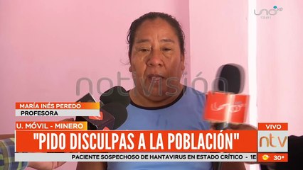 Profesora que pidió semen pide disculpas publicas