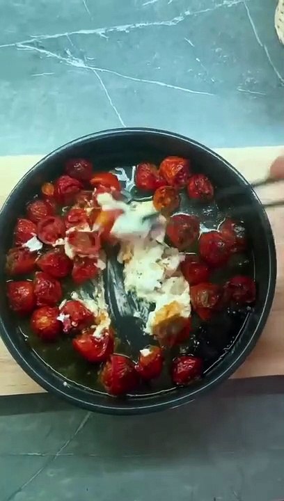 Μαίρη Συνατσάκη: Έχει λιγούρες και έφτιαξε ξανά...