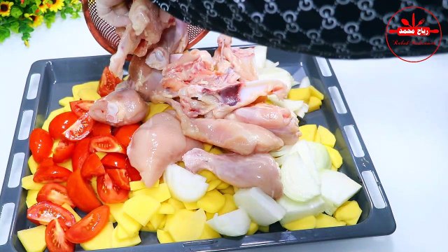 صينية دجاج مع البطاطس بالزبدة والثوم والكزبرة في الفرن خفيفة شهية وجبة غداء رائعة في كل الأوقات مع رباح محمد