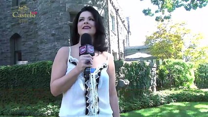 Samara Felippo aproveita dias de folga no Castelo de Caras