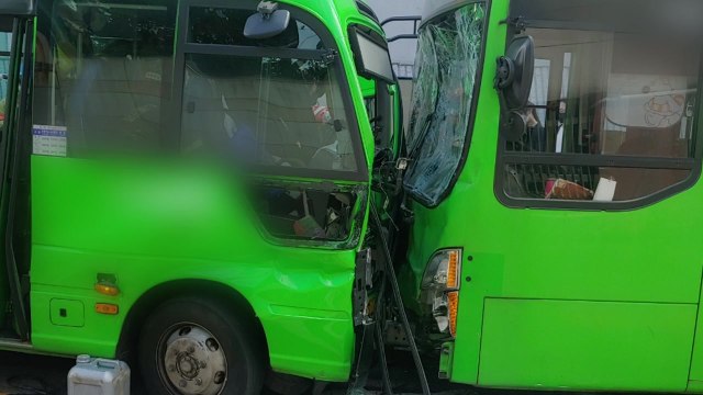 2차선 도로에서 버스끼리 충돌...승객 등 6명 다쳐 / YTN