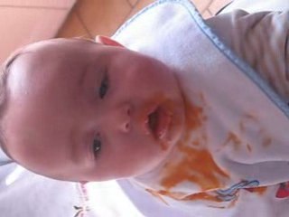 lorenzo mange son ptit pot