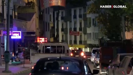 Araç gürültüsü yüzünden bebeği için caddeye 'Bebek Uyuyor' afişi astıran baba