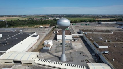 L'ancienne usine de Caterpillar, futur parc Legoland, vue du ciel
