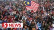 National Day: Crowd shows Malaysian Family is strong together