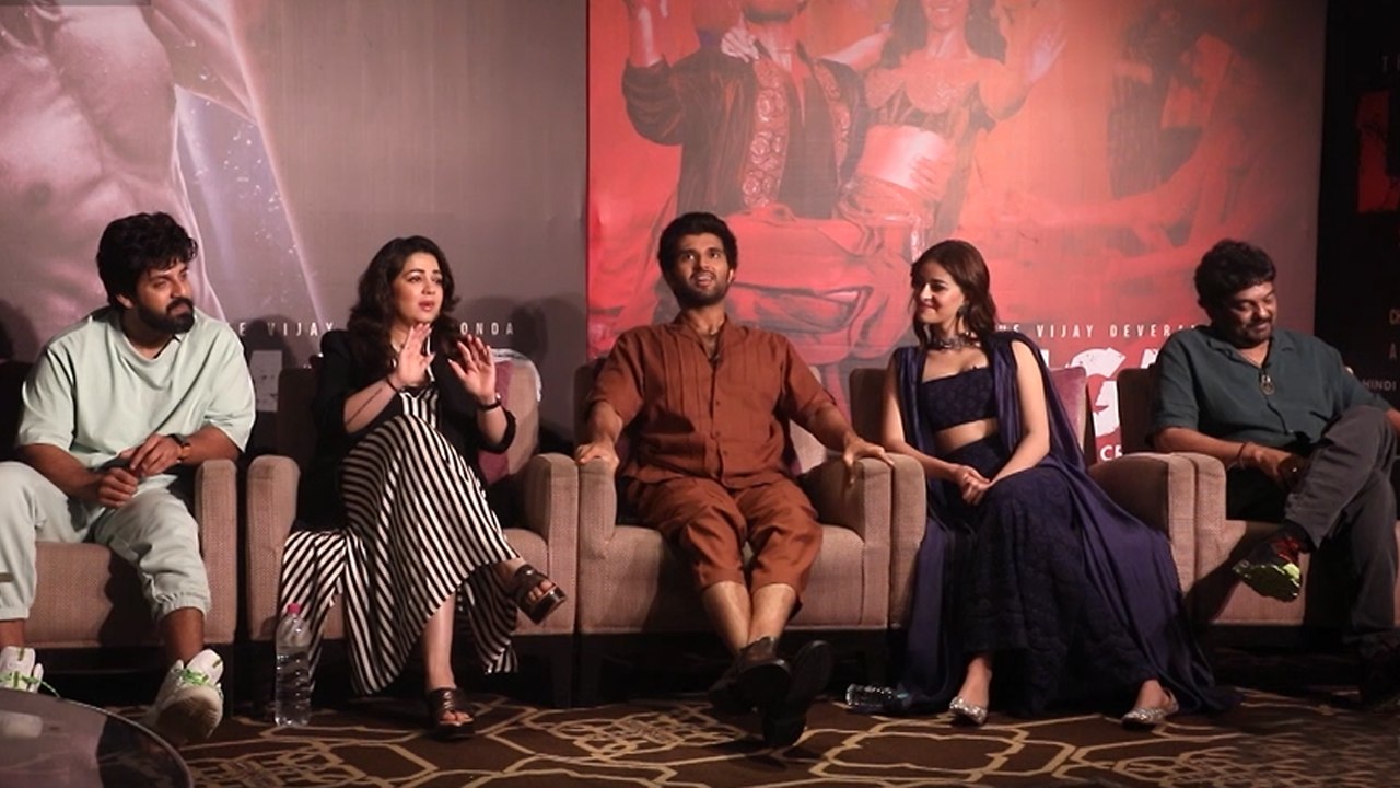 ఈ సినిమా చూసిన వాళ్ళు genuineగా కనెక్ట్ అయిపోతారు Liger movie team *Enterainment | Telugu FilmiBeat