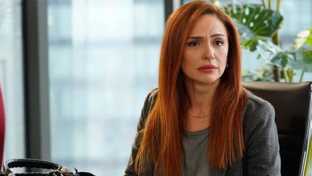 Oyuncu Sinem Uslu, kemoterapi tedavisi gören annesi kan ...