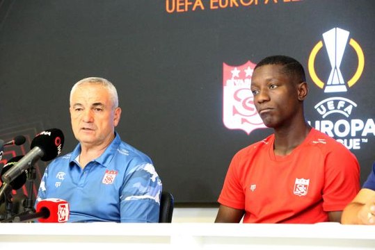 Rıza Çalımbay: Hedefimiz gruplara kalmak