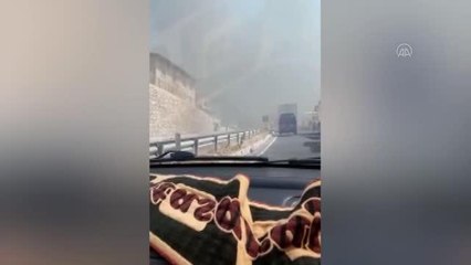 Tır ile otomobilin çarpıştığı kazada 5 kişi yaralandı (2)