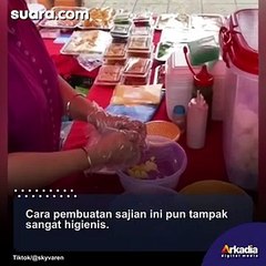 Pria Ini Kaget dengan Penyajian Jajanan Kaki Lima India yang Berbeda dari Biasanya