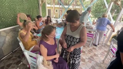 Bodrumlu kadınlar kişisel gelişim eğitimine katıldı boho sepeti yaptı