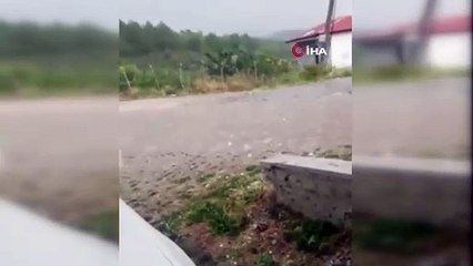 Bursa’da ceviz büyüklüğünde dolu yağdı