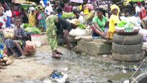 Insalubrité dans les marchés de Yopougon et d'Abobo, à qui la faute ? (Carton rouge)
