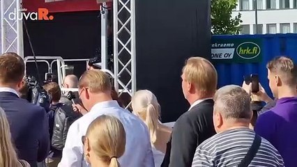 Sanna Marin kürsüde ağladI: Bazen ben de eğlenmek istiyorum