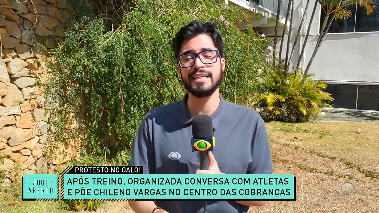 Héverton chama de "infrutífero" protesto da torcida no CT do Atlético-MG