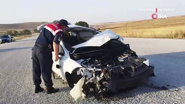 Sivas'ın Sarkışla ilçesinde polis memuru, trafik kazasında yaralandı