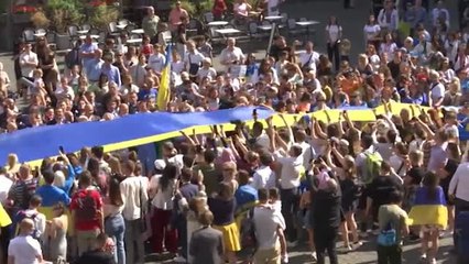 Europa se tiñe de azul y amarillo en solidaridad con Ucrania