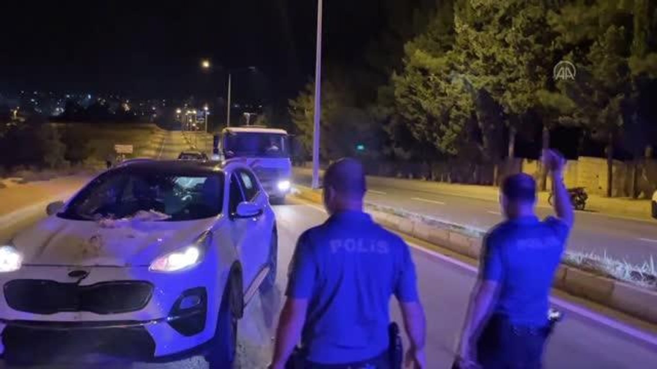 Otomobilin çarptığı elektrikli bisiklet sürücüsü ağır yaralandı
