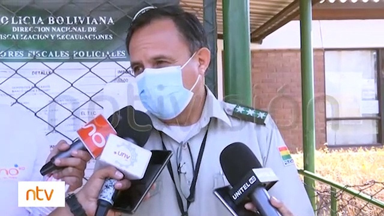 Falsos policías le robaron 3 mil dólares y 7 mil bolivianos a una mujer