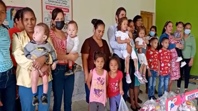 Jinotega: Mifan entrega paquetes alimenticios a protagonistas con partos múltiples