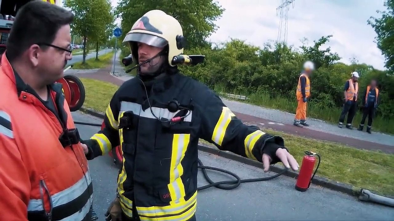 Feuer & Flamme Mit Feuerwehrmännern im Einsatz Staffel 2 Folge 8 HD Deutsch