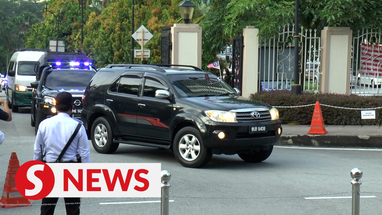 Najib arrives at Kuala Lumpur court complex in black SUV
