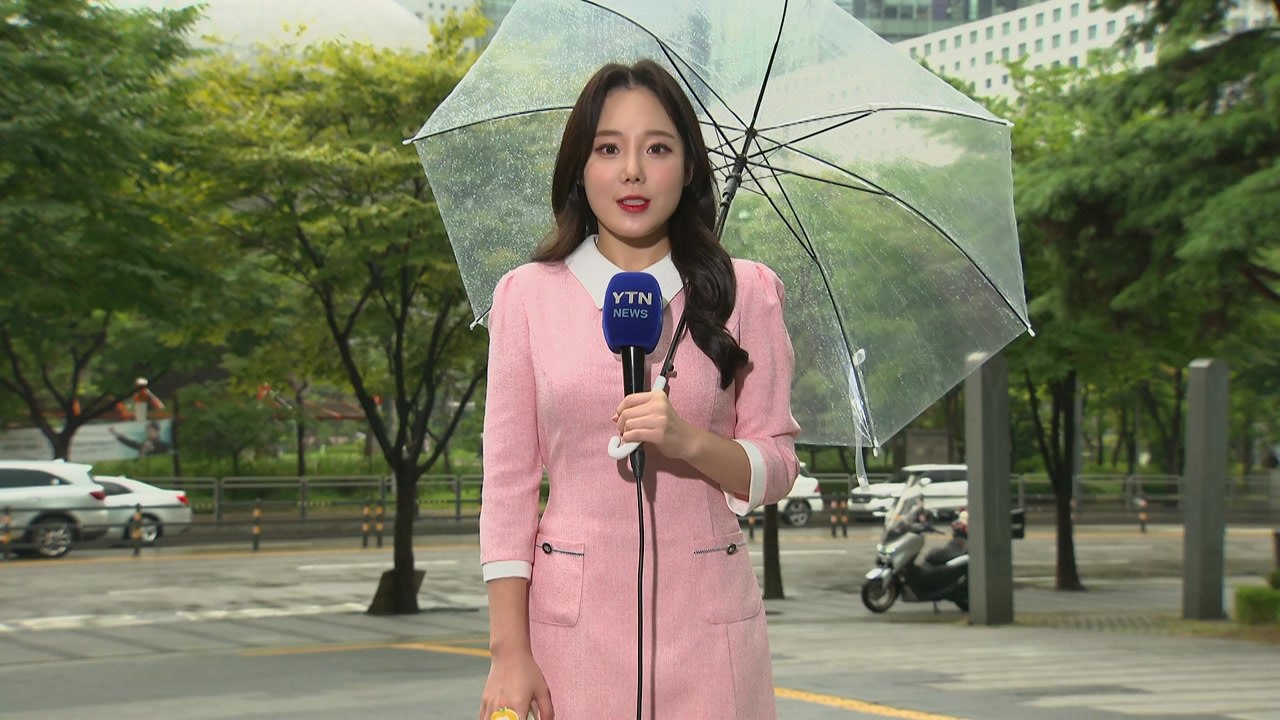 [날씨] 중부 비, 현재 서울 24℃ 선선...남부는 낮 더위 / YTN