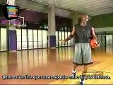 Michael Jordan teachs you how to play Basketball / Michael Jordan te enseña como jugar Baloncesto