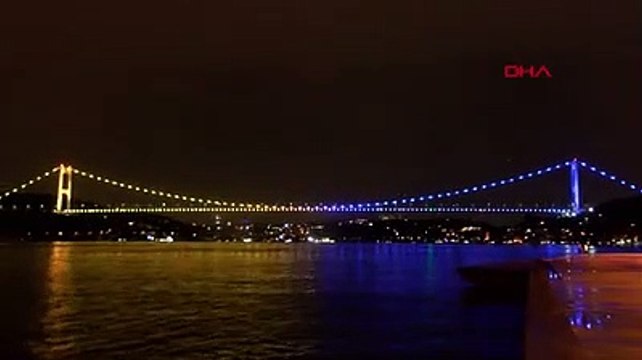 FSM Köprüsü, Ukrayna için ışıklandırıldı