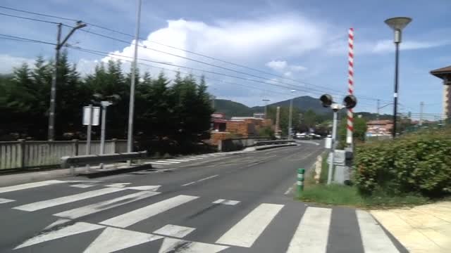 Una mujer muere en Vizcaya al ser aplastada por una farola derribada por un coche