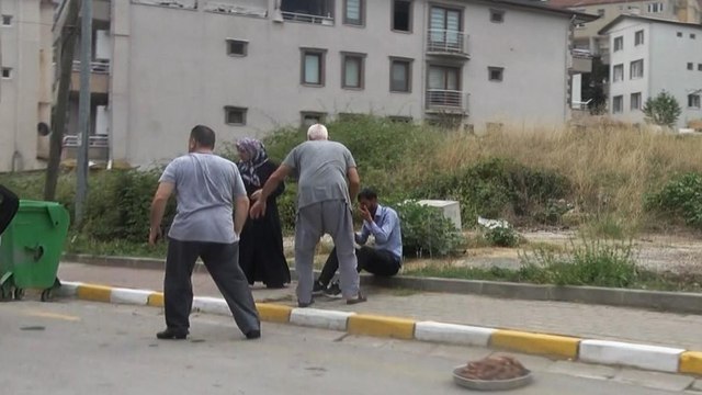 Simit tablasıyla bayılma numarası yapıp turistleri kandırdılar