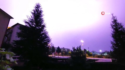 Şimşekler geceyi böyle aydınlattı