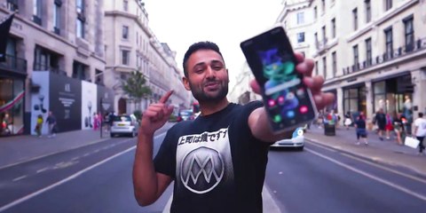Samsung Galaxy Z Flip 4 - Why I NEARLY Switched.